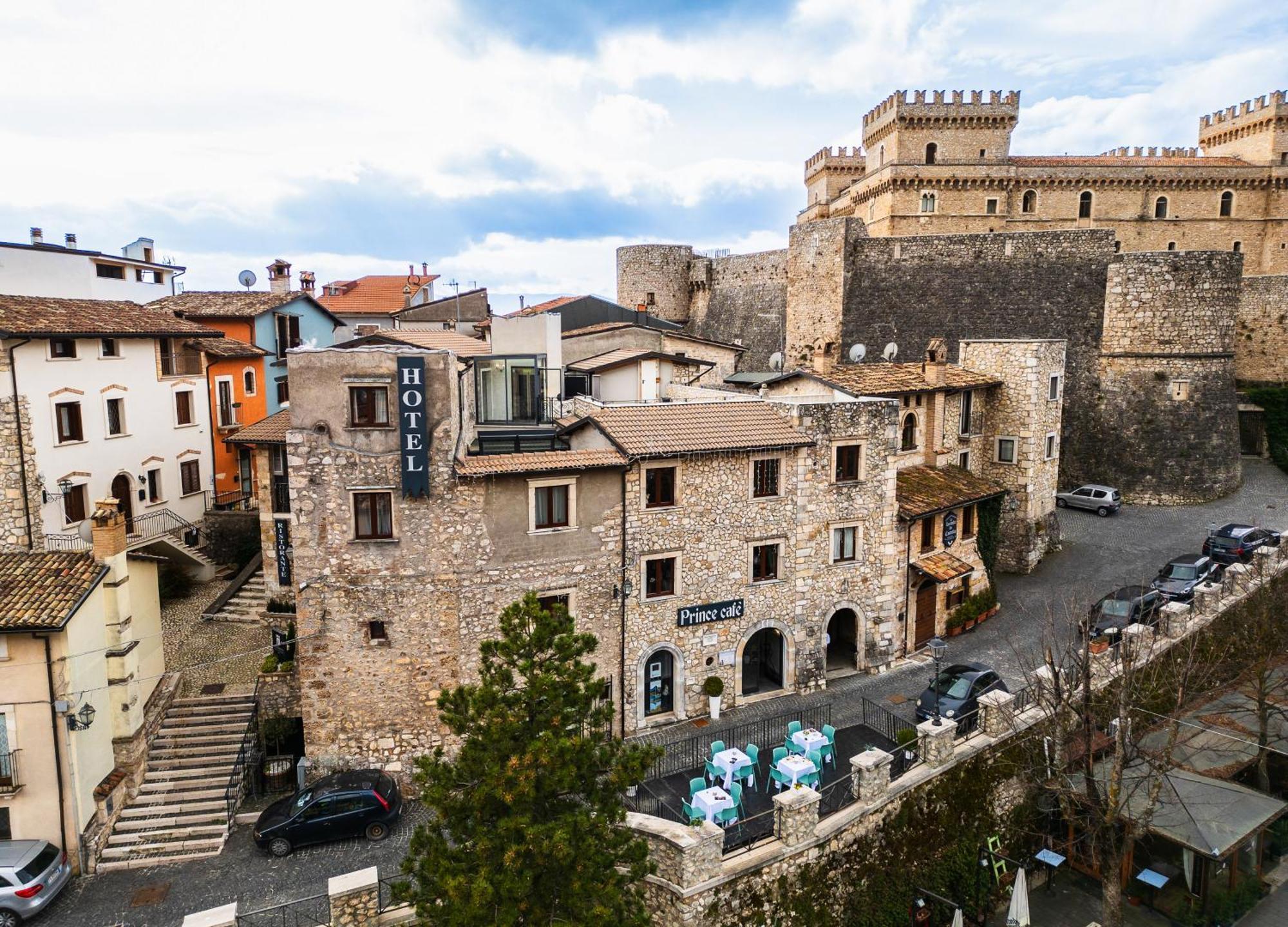 Hotel Mastrodattia Celano Exterior photo
