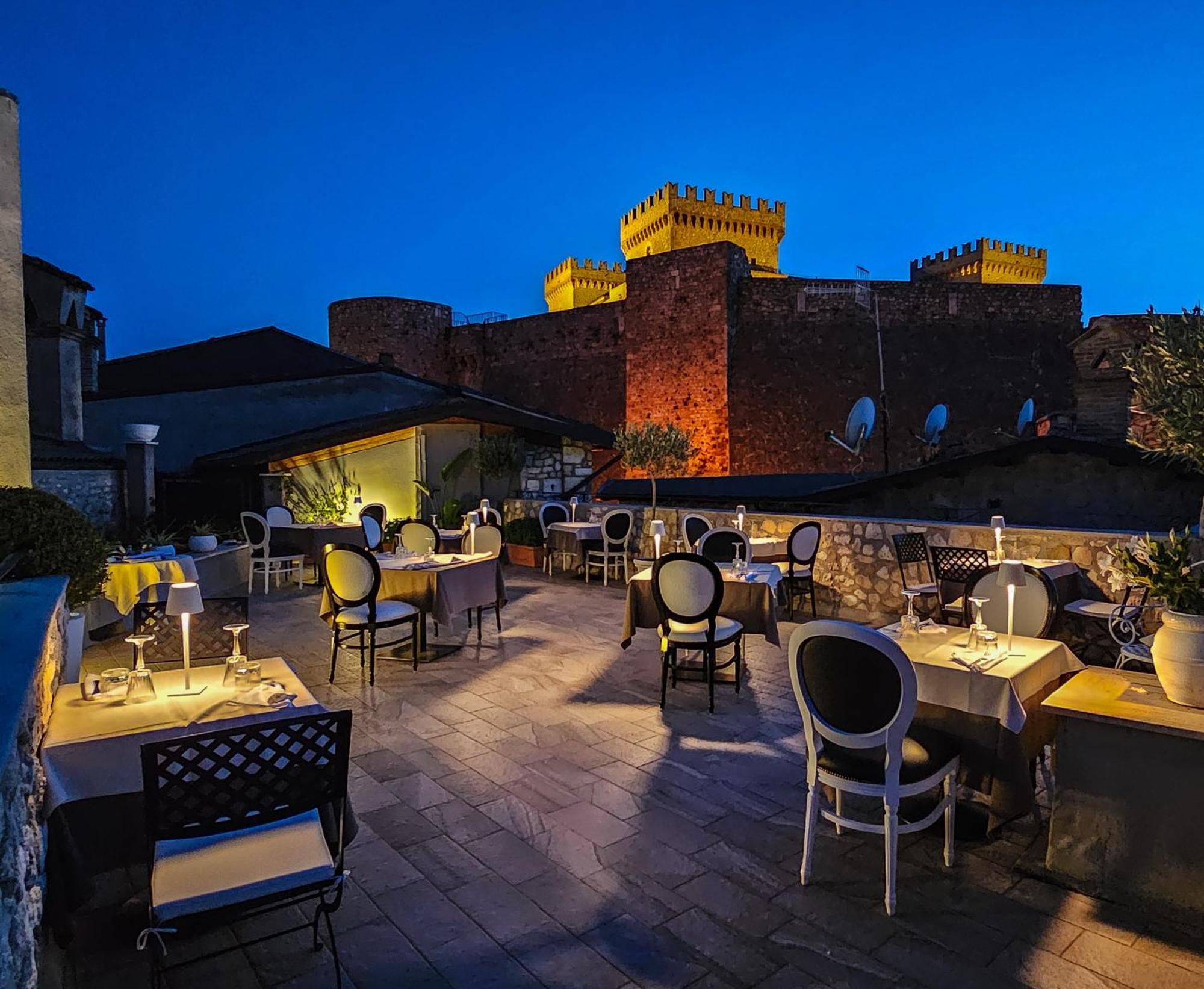 Hotel Mastrodattia Celano Exterior photo